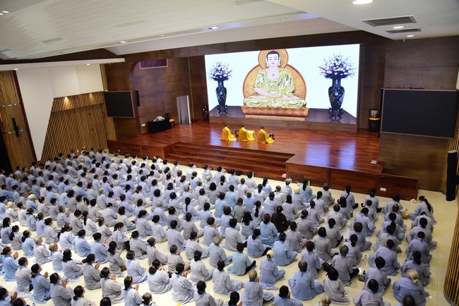 Dharma Talk “Peaceful place to stop ” – The 96th Seven-Day Retreat